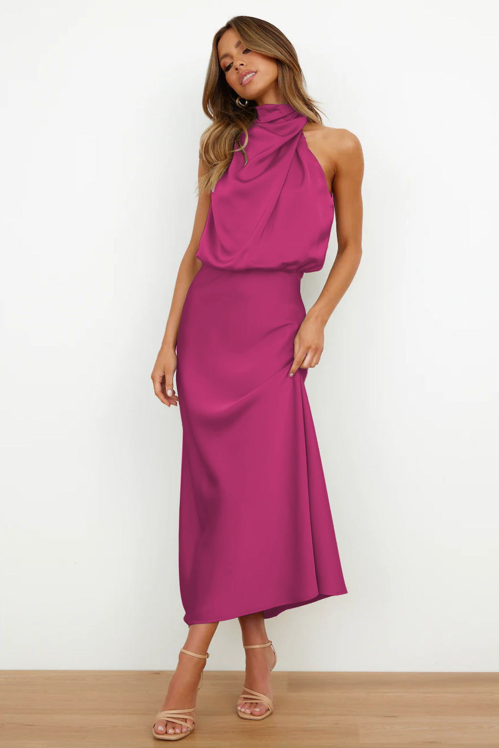 Freya | Satengkjole med halterneck