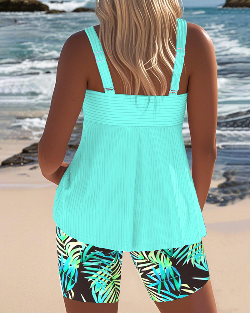 Stripete Tankini med dekorativ overdel og matchende strandshorts