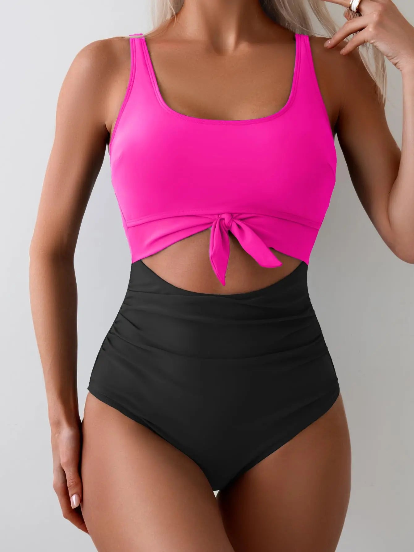 Liv | Formende Cut-Out Badedrakt