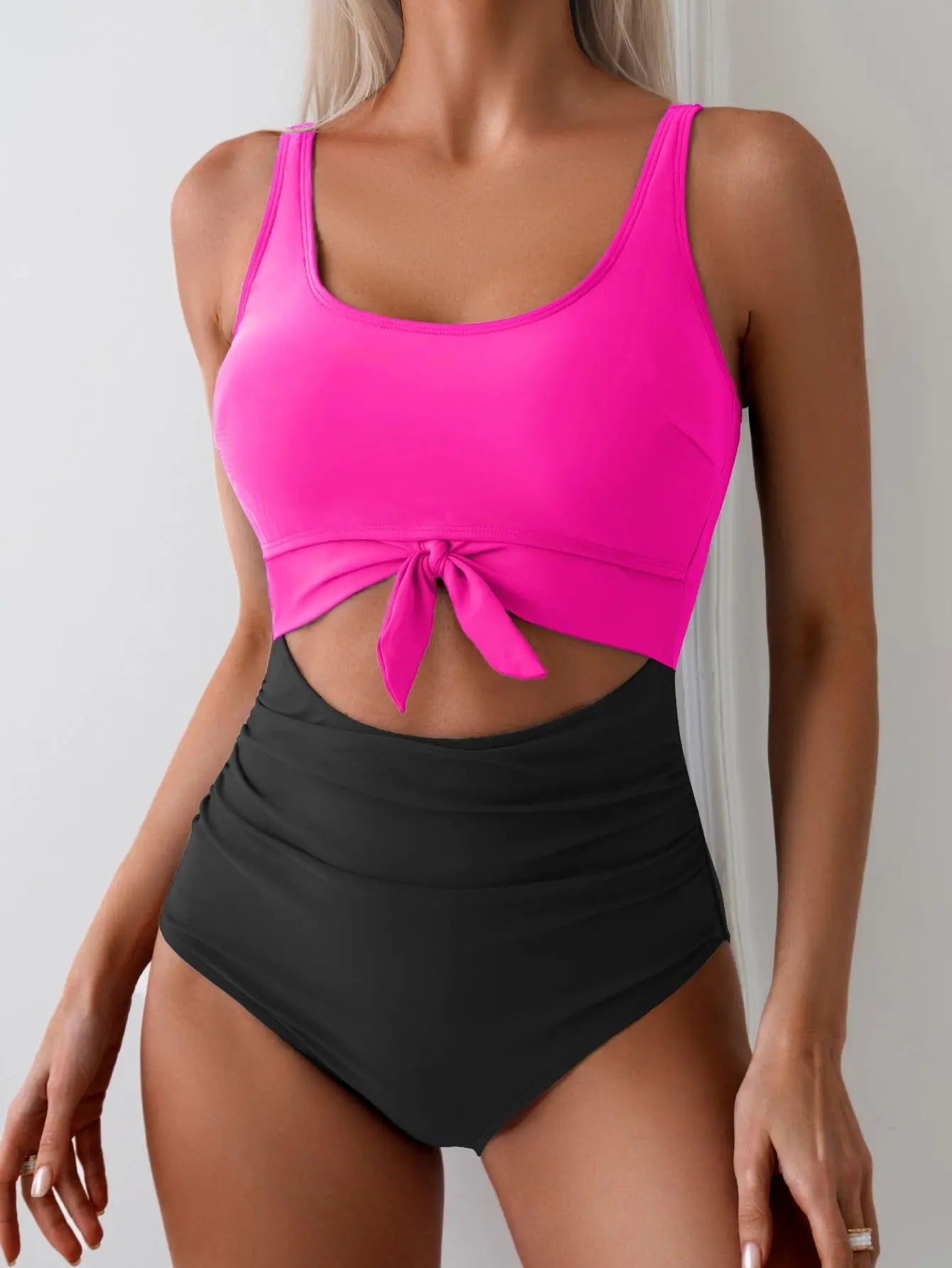 Liv | Formende Cut-Out Badedrakt